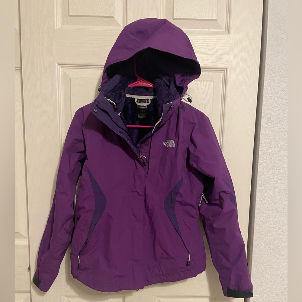 EUC ladies North Face Hyvent winter coat